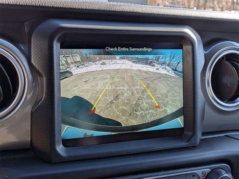 Certified 2022 Jeep Wrangler Unlimited Sahara w/ Safety Group image 19