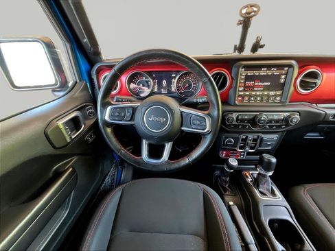 Used 2021 Jeep Gladiator Rubicon AWD/4WD image 9