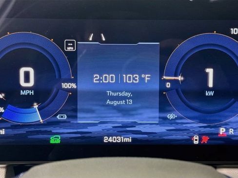 Used 2024 Chevrolet Equinox EV LT FWD image 12