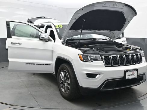 Used 2020 Jeep Grand Cherokee Limited AWD/4WD image 31