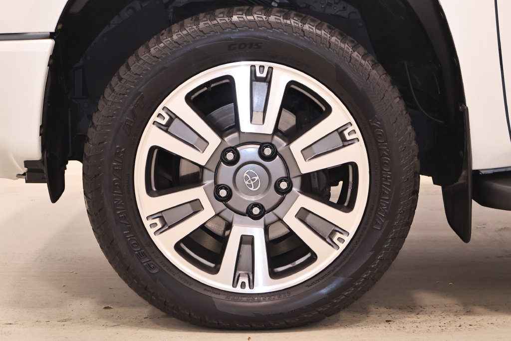 Used 2021 Toyota Tundra Platinum AWD/4WD image 47