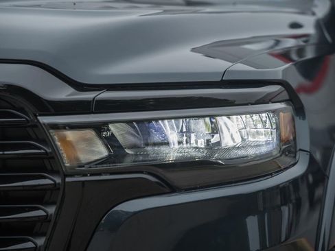 New 2026 RAM 1500 Laramie AWD/4WD image 13