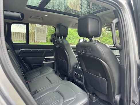 Used 2020 Land Rover Defender 110 HSE AWD/4WD image 16