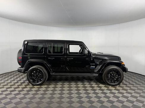Used 2023 Jeep Wrangler Unlimited Sahara w/ Safety Group AWD/4WD image 12