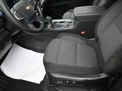 Used 2023 Chevrolet Traverse LT image 15