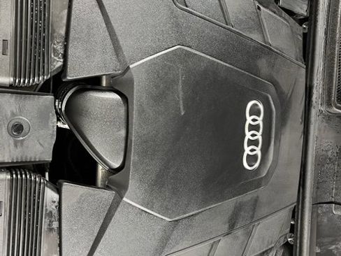 Used 2019 Audi Q8 Prestige w/ Adaptive Chassis Package image 25