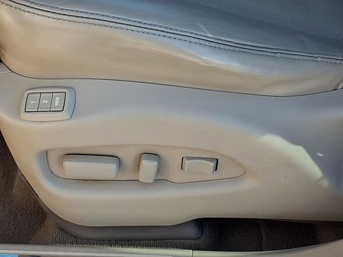 Used 2015 Cadillac SRX Premium image 4