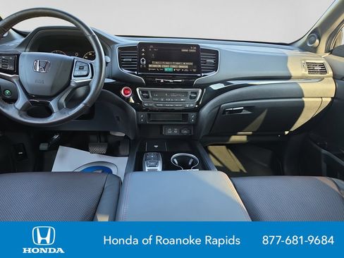 Used 2025 Honda Ridgeline Black Edition image 12