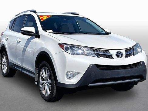 Used 2014 Toyota RAV4 Limited w/ Technology Package FWD image 5