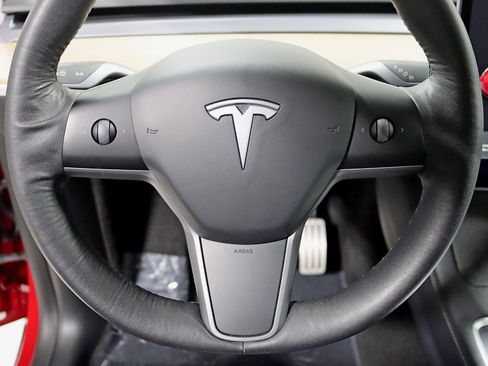 Used 2021 Tesla Model Y Performance AWD/4WD image 16