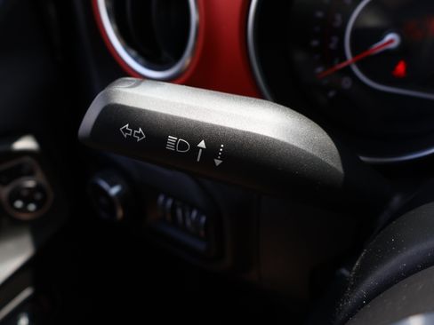 Used 2019 Jeep Wrangler Unlimited Rubicon AWD/4WD image 41