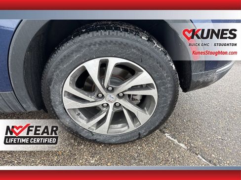 Used 2023 Buick Envision Essence image 18