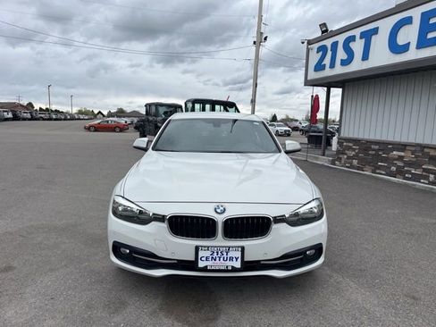 Used 2017 BMW 330i Sedan RWD image 2