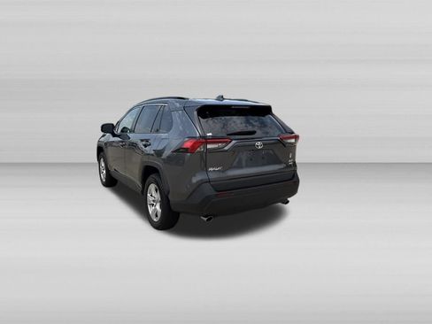 Used 2021 Toyota RAV4 XLE AWD/4WD image 8