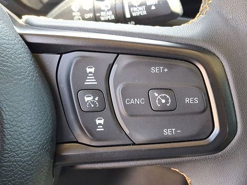 Used 2024 Jeep Wrangler Unlimited AWD/4WD image 24