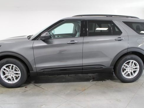 New 2026 Ford Explorer Active w/ Active Comfort Package image 5