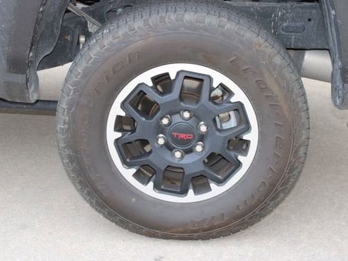 Used 2024 Toyota Tacoma TRD Off-Road image 26