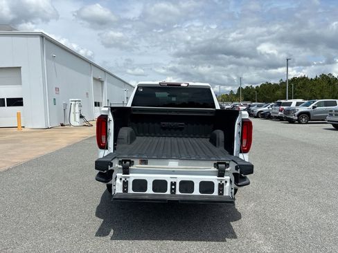 Used 2023 GMC Sierra 1500 SLT w/ SLT Premium Package AWD/4WD image 26