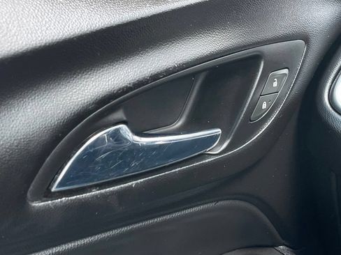 Used 2018 Chevrolet Equinox LT FWD image 13