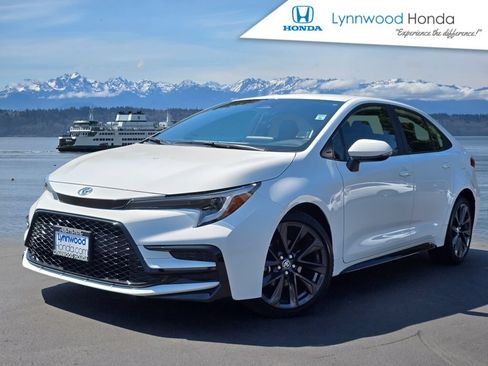 Used 2023 Toyota Corolla SE FWD image 1