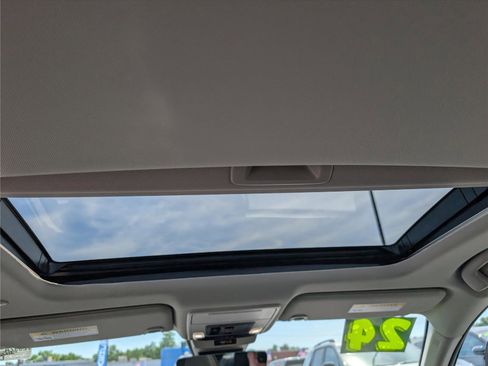 Used 2024 Honda Accord Touring image 19