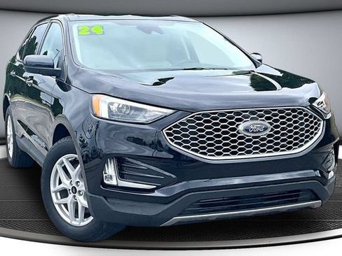 Used 2024 Ford Edge SEL w/ Convenience Package AWD/4WD image 3