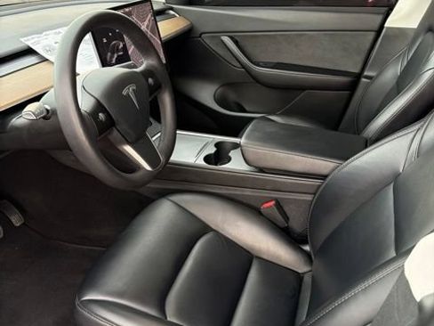 Used 2021 Tesla Model Y Long Range AWD/4WD image 7