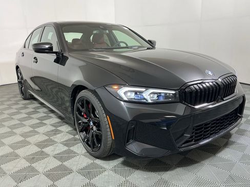 New 2026 BMW 330i Sedan w/ M Sport Package RWD image 4