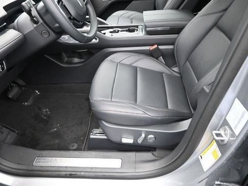 New 2025 Lincoln Nautilus Premier w/ Equipment Group 102A image 27