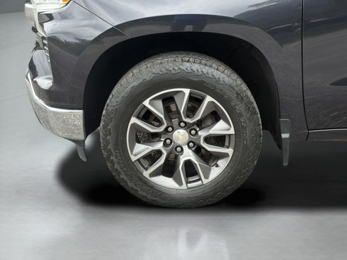 Used 2022 Chevrolet Silverado 1500 LT AWD/4WD image 33