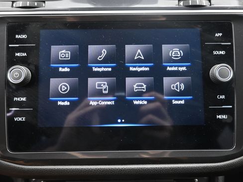 Used 2024 Volkswagen Tiguan Wolfsburg Edition AWD/4WD image 15