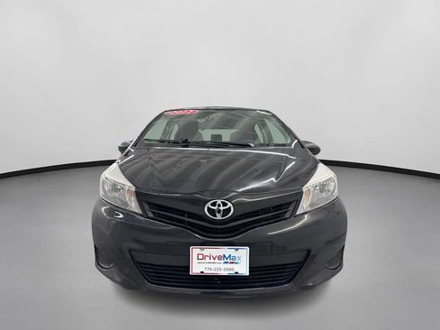 Used 2012 Toyota Yaris SE image 2