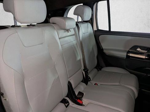 Used 2026 Mercedes-Benz GLB 250 image 22