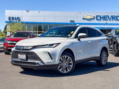 Used 2021 Toyota Venza Limited w/ Carpet Mat Package (TMS)