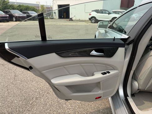 Used 2015 Mercedes-Benz CLS 550 4MATIC image 22