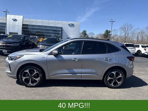 Used 2023 Ford Escape ST-Line Elite w/ Premium Technology Package AWD/4WD image 2