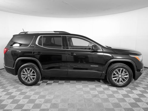 Used 2019 GMC Acadia SLE image 4