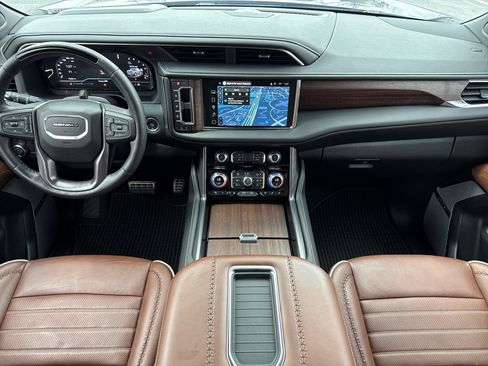 Used 2024 GMC Yukon Denali Ultimate AWD/4WD image 28