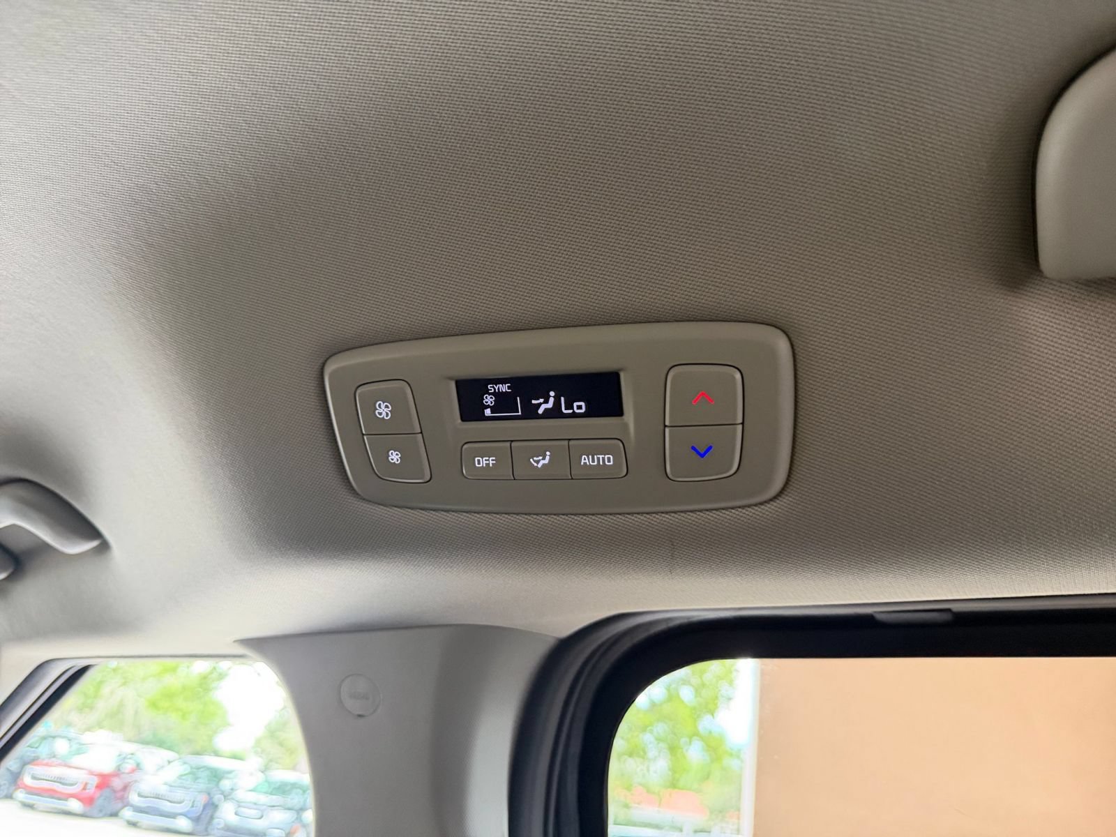 Used 2026 Kia Carnival FWD image 20