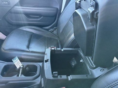 Used 2023 Jeep Wrangler Unlimited Sahara image 21