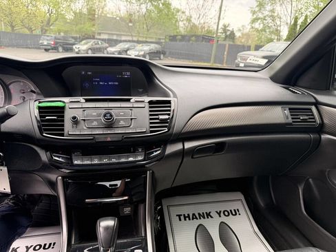 Used 2017 Honda Accord Sport Special Edition image 11