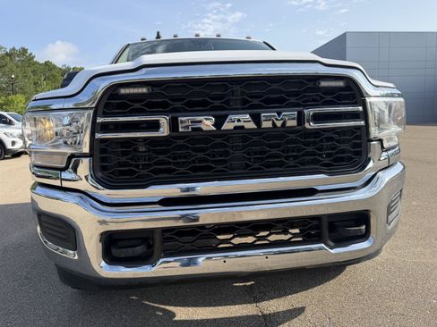 Used 2019 RAM 3500 Tradesman w/ Chrome Appearance Group AWD/4WD image 22