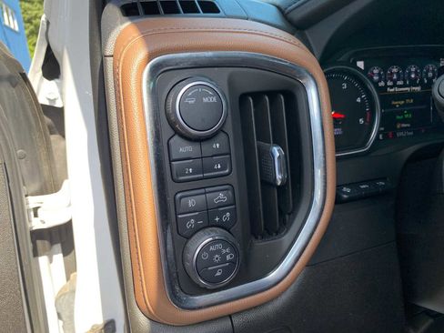 Used 2022 Chevrolet Silverado 3500 High Country image 19