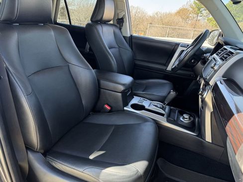 Used 2018 Toyota 4Runner Limited AWD/4WD image 27