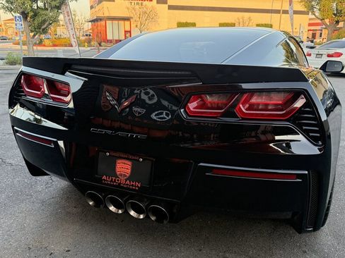 Used 2019 Chevrolet Corvette Stingray Coupe w/ Carbon Flash Badge Package RWD image 14