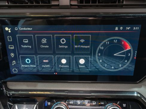 Used 2024 GMC Sierra 2500 AT4 w/ AT4 Premium Plus Package image 21