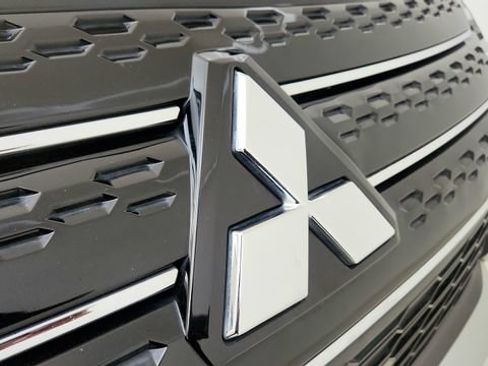 Used 2022 Mitsubishi Outlander SE AWD/4WD image 30