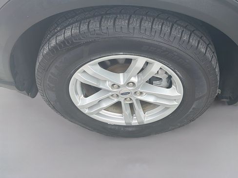 Used 2021 Ford Explorer XLT RWD image 34