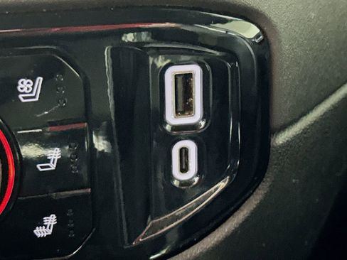 Used 2023 Chevrolet Silverado 1500 LTZ image 33