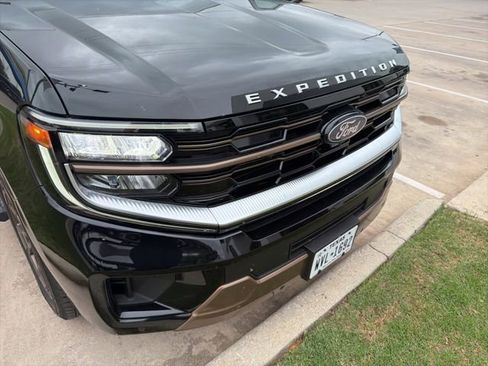 Used 2025 Ford Expedition Max King Ranch image 25